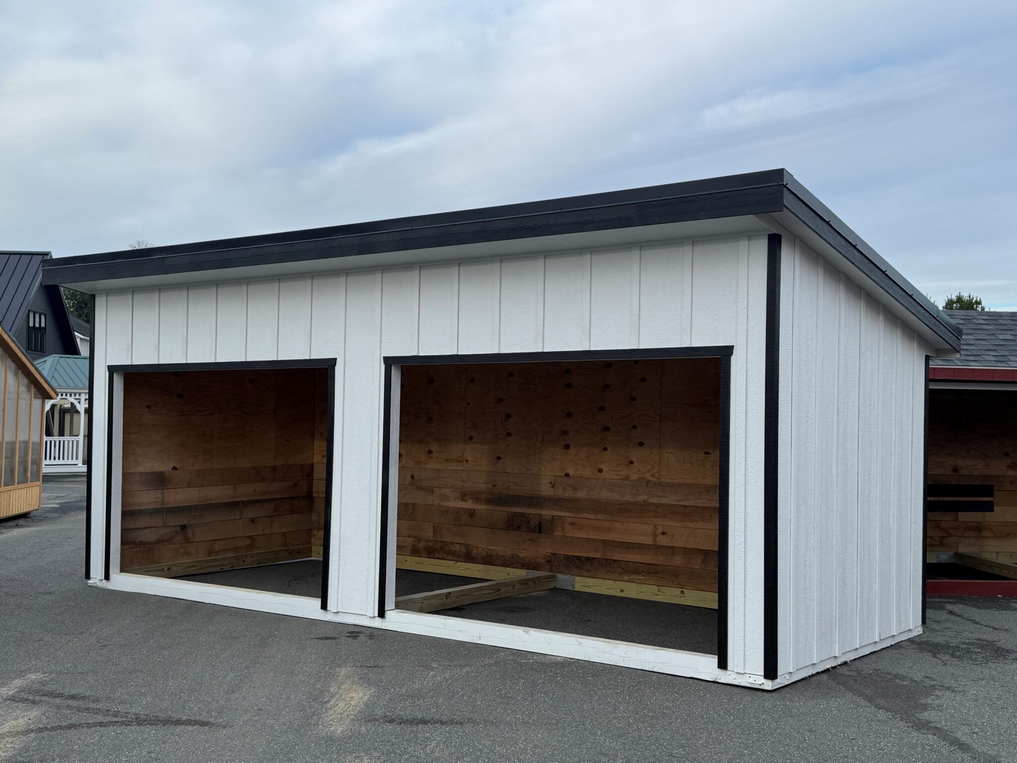 10×24 Lean-to Run-in Shed – Black Metal Roof